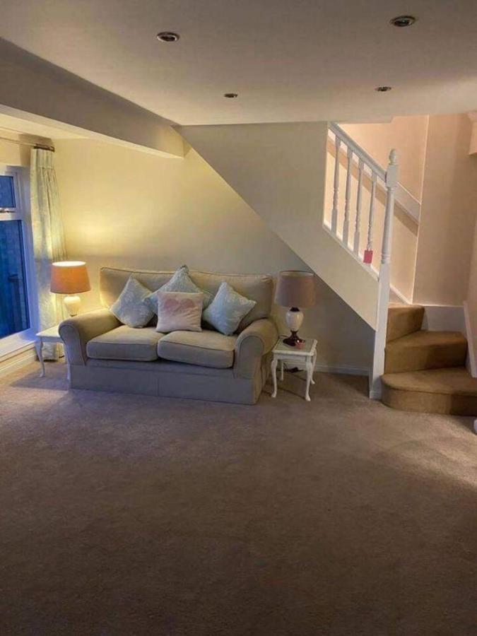 Lovely 1-Bed House In Stirling Extérieur photo